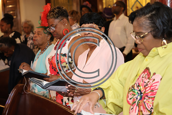 6F2A4108 MOTHER BETHEL CROWNS CELEBRATION 5.11.2025 . KtiplauraPhotos