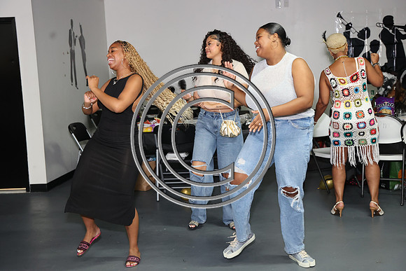 KTIN0676. Roaring 20 Party 08242024 ktiplaura@gmail.com