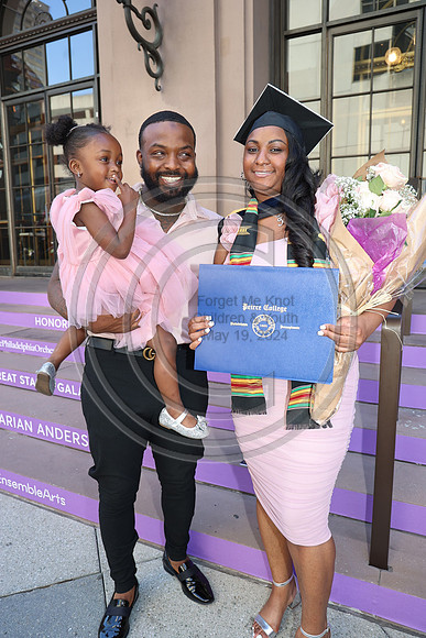 LEET7019.   Peirce College Class 2024  0607  Laura Elam mylifeourlifestory@gmail.com